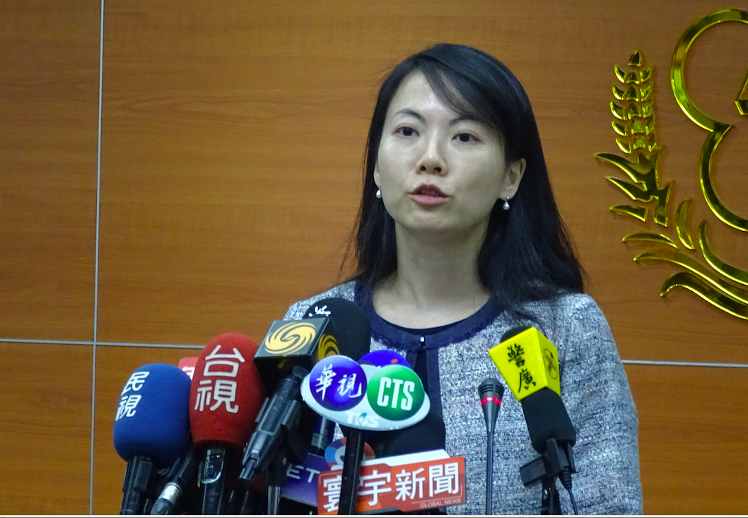 ▲北檢襄閱主任檢察官陳玉萍21日舉行記者會，就偵辦立委蘇震清等四名現任立委等多人涉嫌違反貪污治罪條例、稅捐稽徵法、侵占等案件提起公訴。（圖／記者呂炯昌攝.2020.09.21）