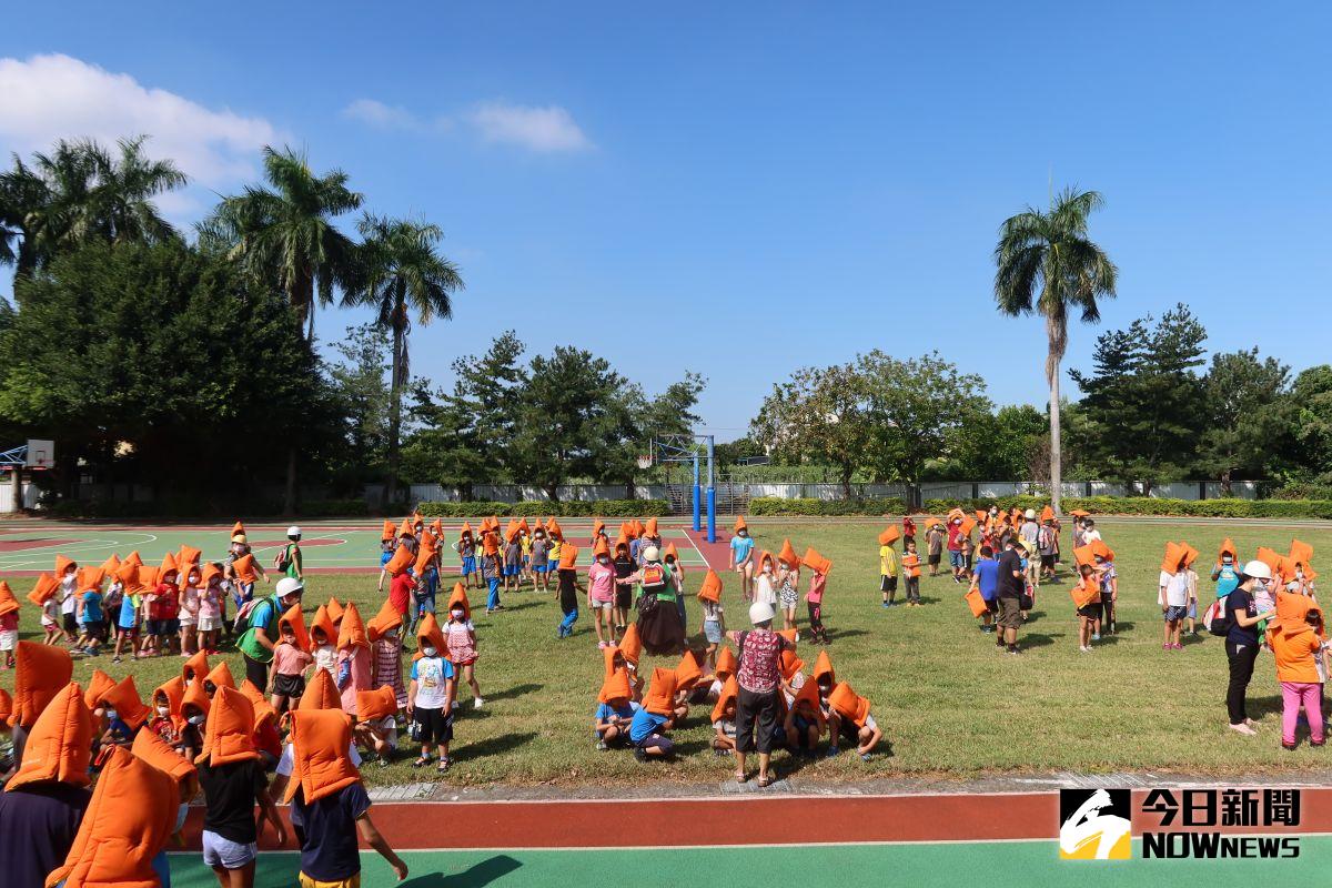 ▲921震災發生滿21年，彰化縣政府在社頭鄉湳雅國小辦理地震避難演練，過程中可以見到學生都很有警覺性。（圖／記者陳雅芳攝，2020.09.21）