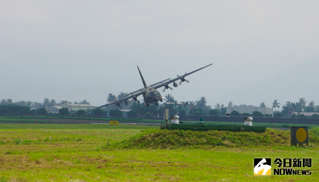 ▲空軍第六聯隊Ｃ-130H運輸機性能展示。（圖／記者呂炯昌攝.2020.09.22）
