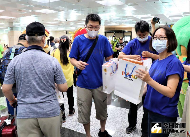 ▲過去台灣人一年花8000億到國外去玩,但是新冠肺炎這個難纏的病毒,讓大家出不去也進不來。