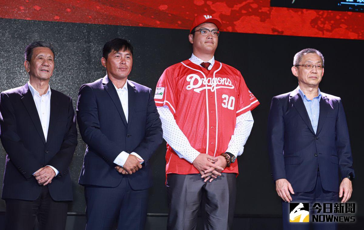 ▲味全選秀第二指名的好手廖任磊。（圖／葉政勳攝）