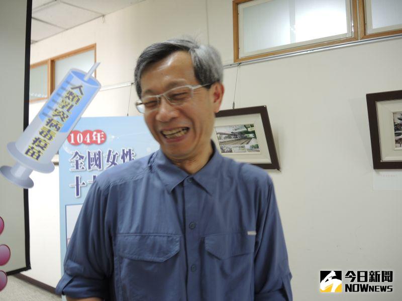▲彰化縣衛生局對無症狀居家檢疫者採檢,衛福部啟動政風單位調查,衛生局長葉彥伯露出笑容強調,最重要還是認真做防疫。(圖/記者陳雅芳攝,2020.09.23)