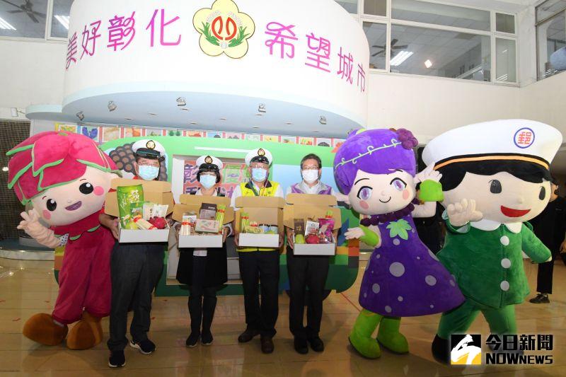▲繼小三美日電商平台後,彰化優鮮農產品透過中華郵政i郵購「彰化優鮮-農漁會專區」也可買到。(圖/記者陳雅芳攝,2020.09.23)