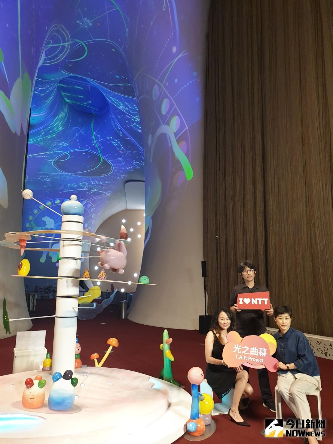 ▲迎接中秋連假，台中國家歌劇院推出「月的冒險樂園」中秋特展，透過投影、音樂及裝置藝術，詮釋兒童視角的中秋傳說。（圖／金武鳳攝)    