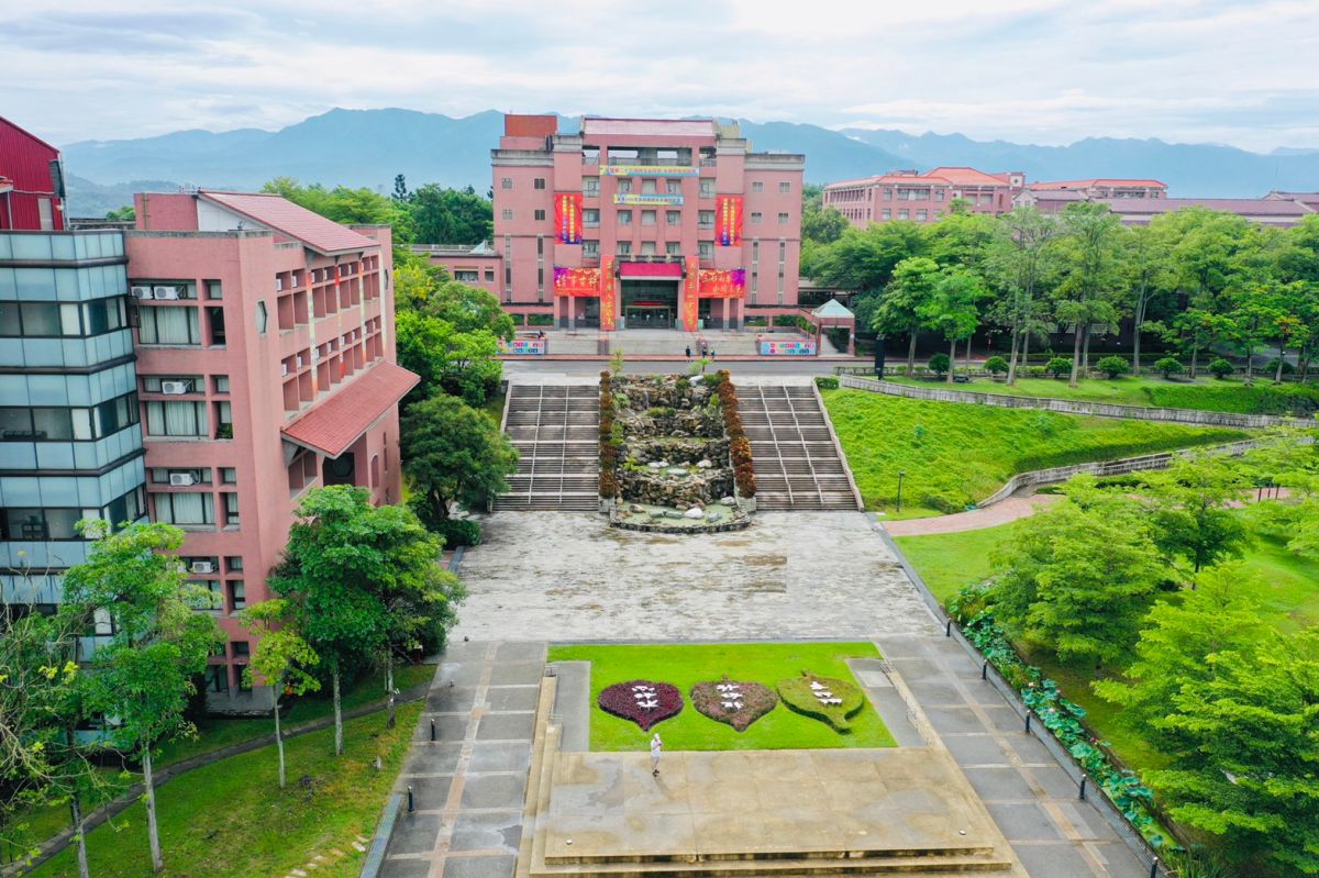 ▲南華大學優質辦學雙冠王，註冊率連續兩年私大第一，學術影響力連續五年私校第一。（圖/南華大學提供）