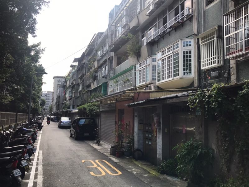 ▲如有換屋需求時,市區老家應該出租或出售,專家教如何判斷。(圖/NOWnews資料照片)