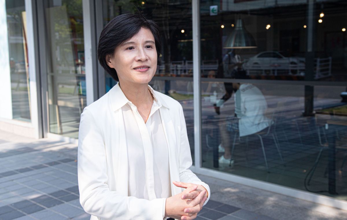 ▲暫離政壇的鄭麗君沒有擔任任何重要公職，只不過和她聊起家人、聊起自己、聊任內、聊卸任後的生活，談話內容卻依舊離不開政治。（圖／記者葉政勳攝）