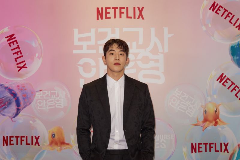 ▲▼南柱赫(上)跟鄭裕美在新作有不少對手戲。(圖/Netflix)