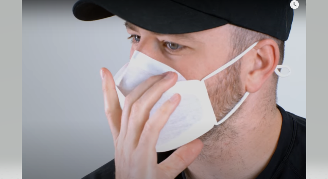 ▲蘋果口罩(圖|翻攝自影片)