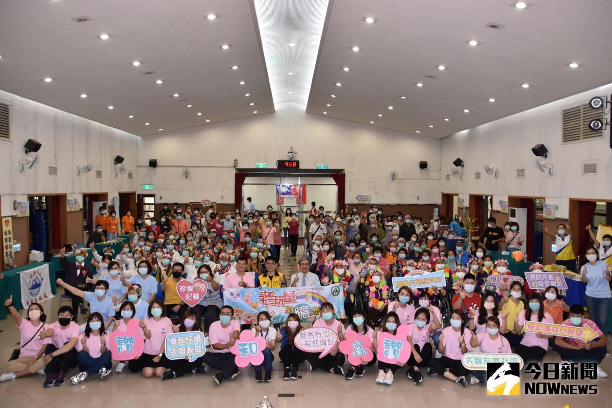 ▲彰基與公部門、醫療院所、宗教、企業團體及社區失智服務據點等單位，共同舉辦2020國際失智症月宣導活動。（圖／記者陳雅芳攝，2020.09.26）