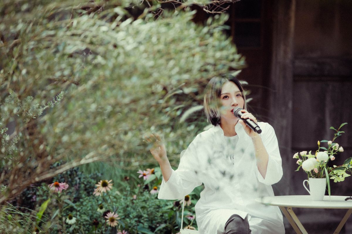▲魏如萱舉辦「晚間愛人」線上演唱會。（圖／索尼音樂提供）