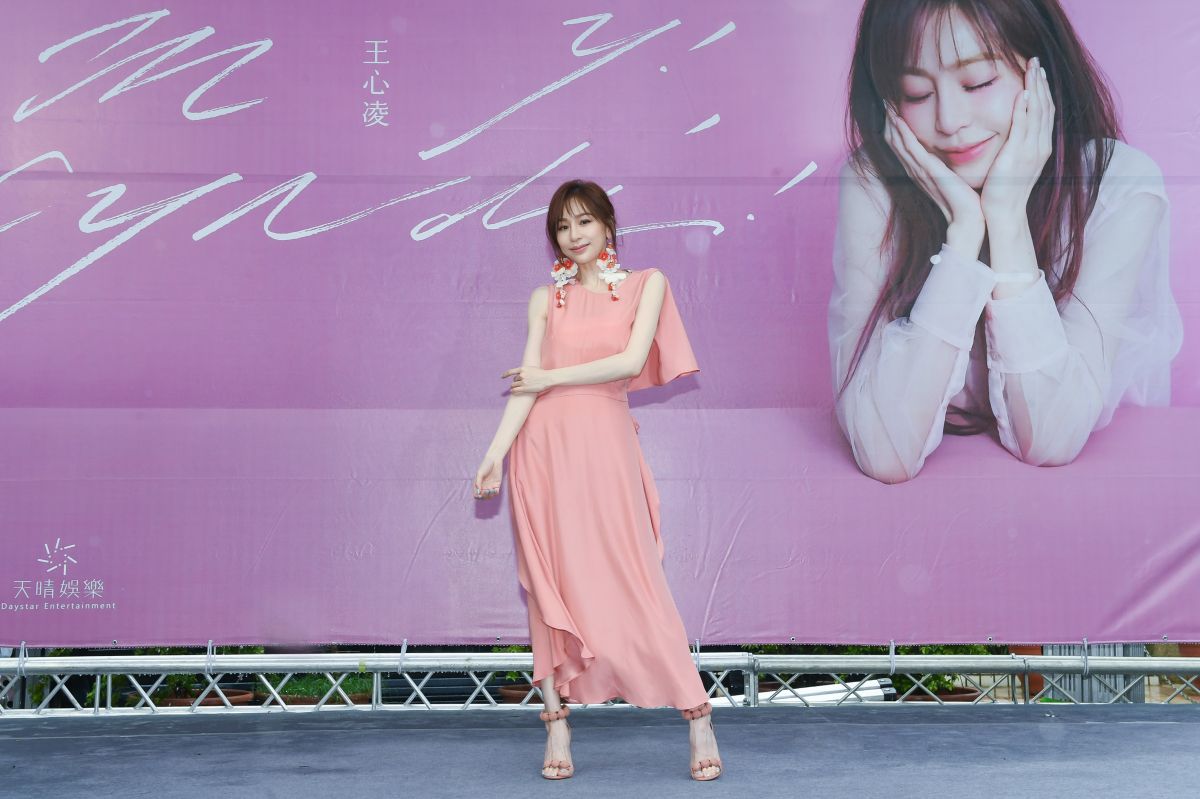 ▲王心凌對於小鬼過世很錯愕。（圖／環球唱片提供）