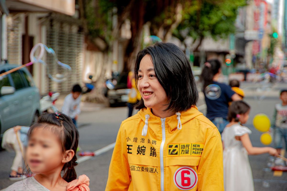 ▲王婉諭委員同時也是「小燈泡媽媽」，近期黃士修指王婉諭消費孩子的死，不當言論引起批評。（圖／翻攝自王婉諭臉書）