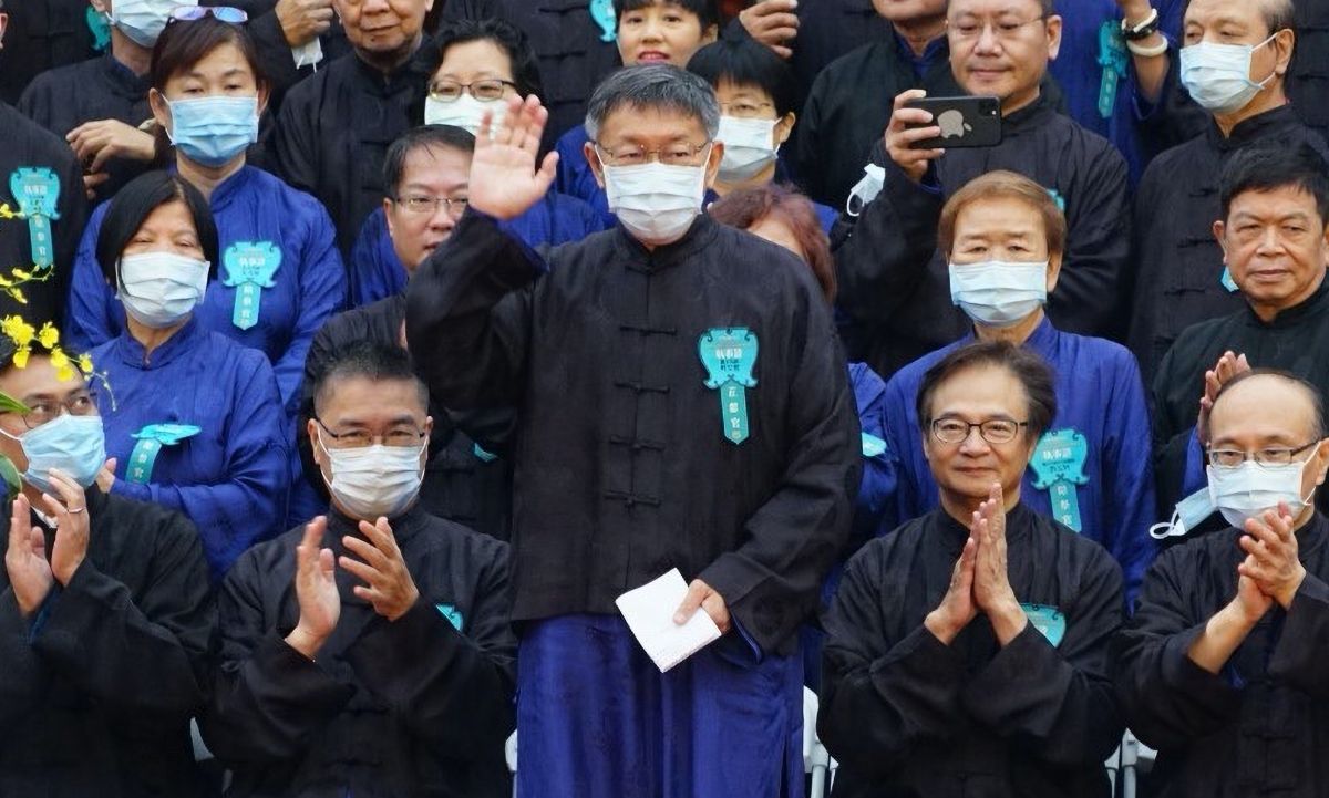 ▲台北市長柯文哲日前接受電視媒體專訪時，表示自己的聲望已經在谷底。圖為柯文哲28日上午參與祭孔活動。（圖／台北市政府提供）