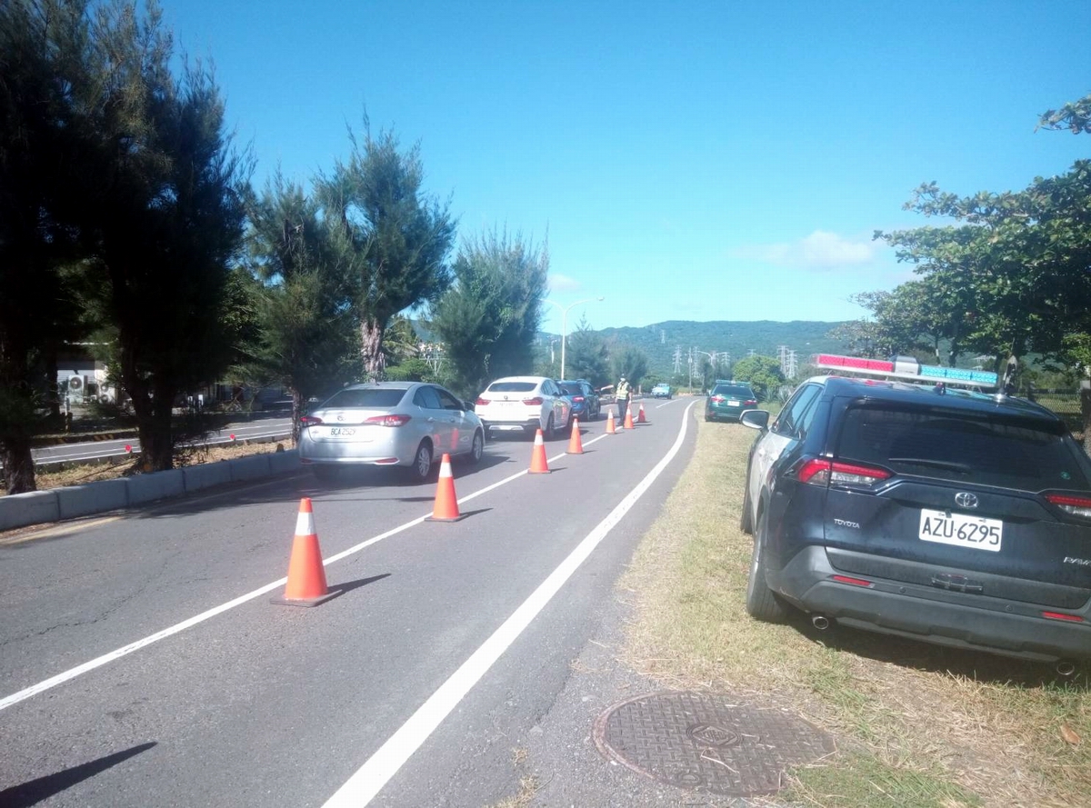 ▲中秋節連續假期恆春警方於轄區易壅塞台26線車城、南灣、墾丁路段。（圖／恆春警分局提供）