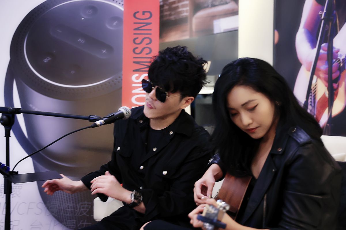 ▲范景翔聽到歌曲《你好嗎》立刻淚崩。（圖／范禾文化傳媒提供）