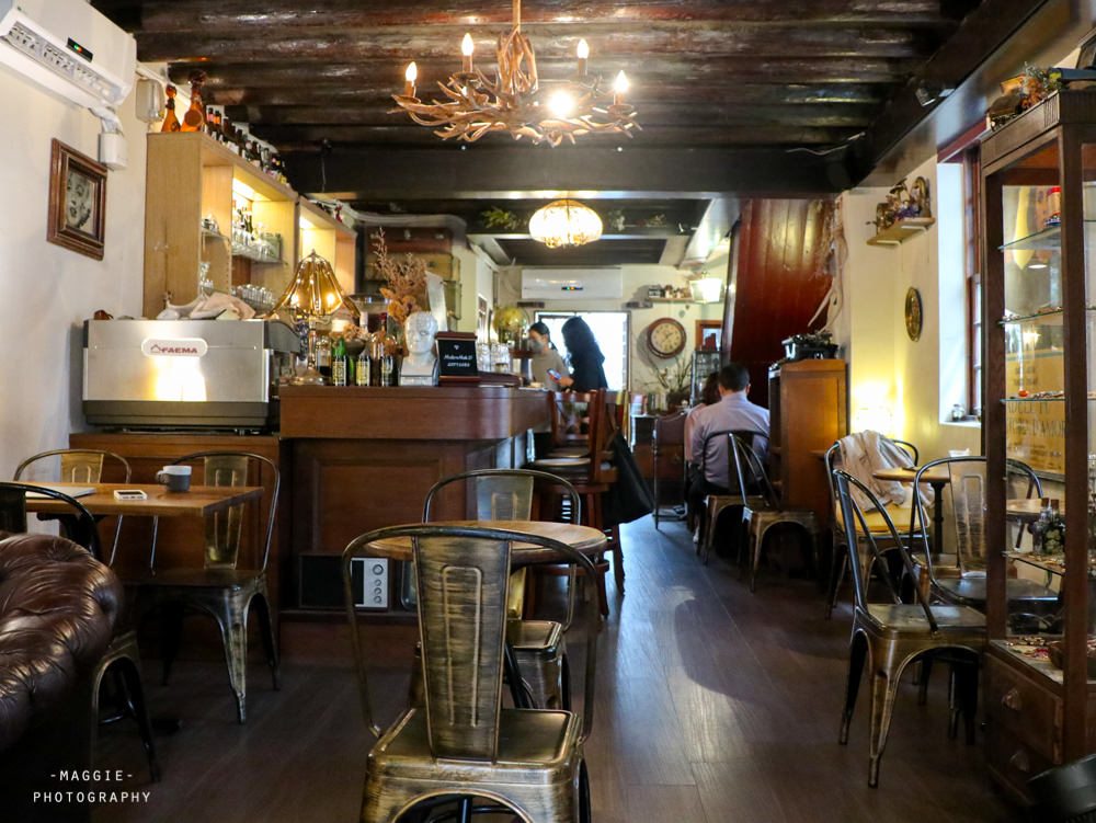 ▲Modern Mode Cafe是大稻埕的百年老宅咖啡廳。（圖／莓姬貝利食事旅行）