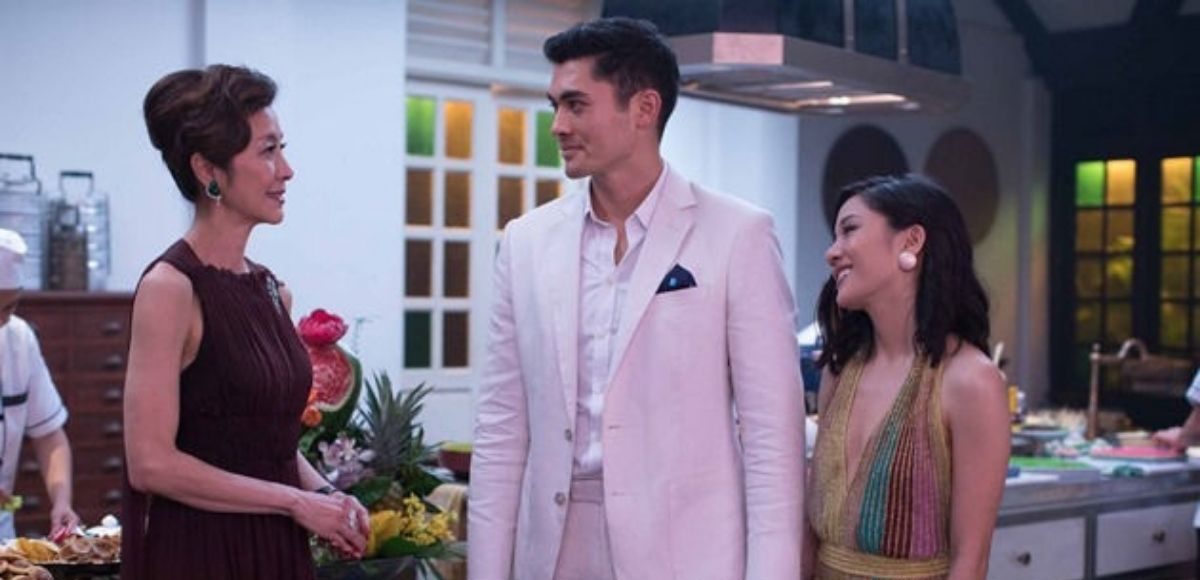  ▲身為男人，也就是把這兩位冤家擺在一起的罪魁禍首，到底該做些什麼才能讓這兩個女人和平相處？（圖／截自華納兄弟臉書）