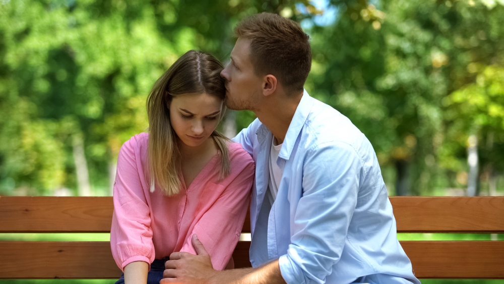  ▲當老公外遇後，我發現我們關係回不去了，但卻可能有更新更好的關係出現！（圖／Shutterstock）