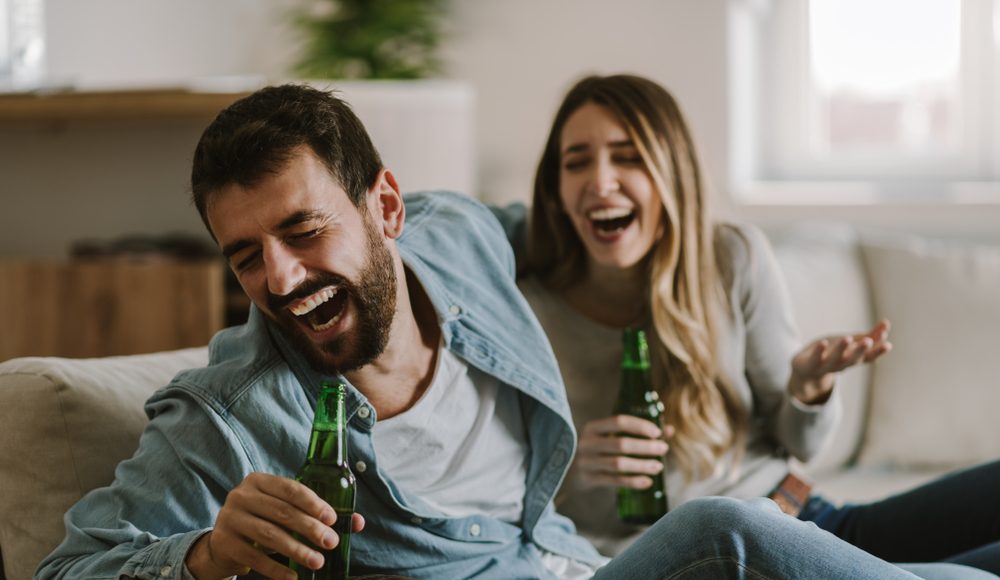  ▲成人的交往關係中，能不能一起吐槽是相當重要的事情。 （圖／Shutterstock）