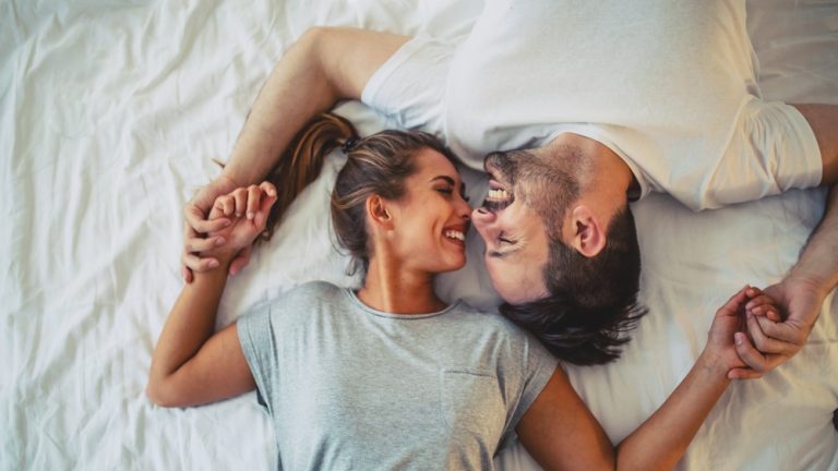  ▲當婚姻關係遇到問題，就從「笑」重新開始吧。（圖／Shutterstock）