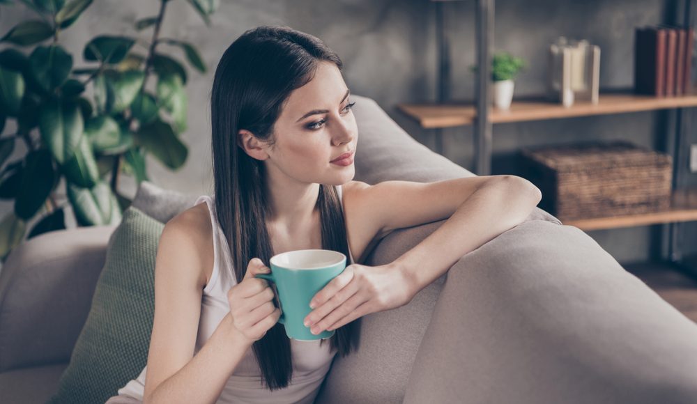  ▲做不成媳婦，你還是女兒，女兒往父母懷裡湊，再怎麼樣都能好好過。（圖／Shutterstock）