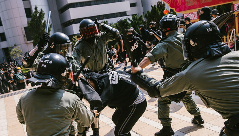 ▲去年中共國慶期間,香港因深陷反送中風波而示威頻傳,街頭一片混亂;今年適逢新冠肺炎疫情、國安法強推,當局擔心會再有衝突發生。資料照。(圖/翻攝自香港
