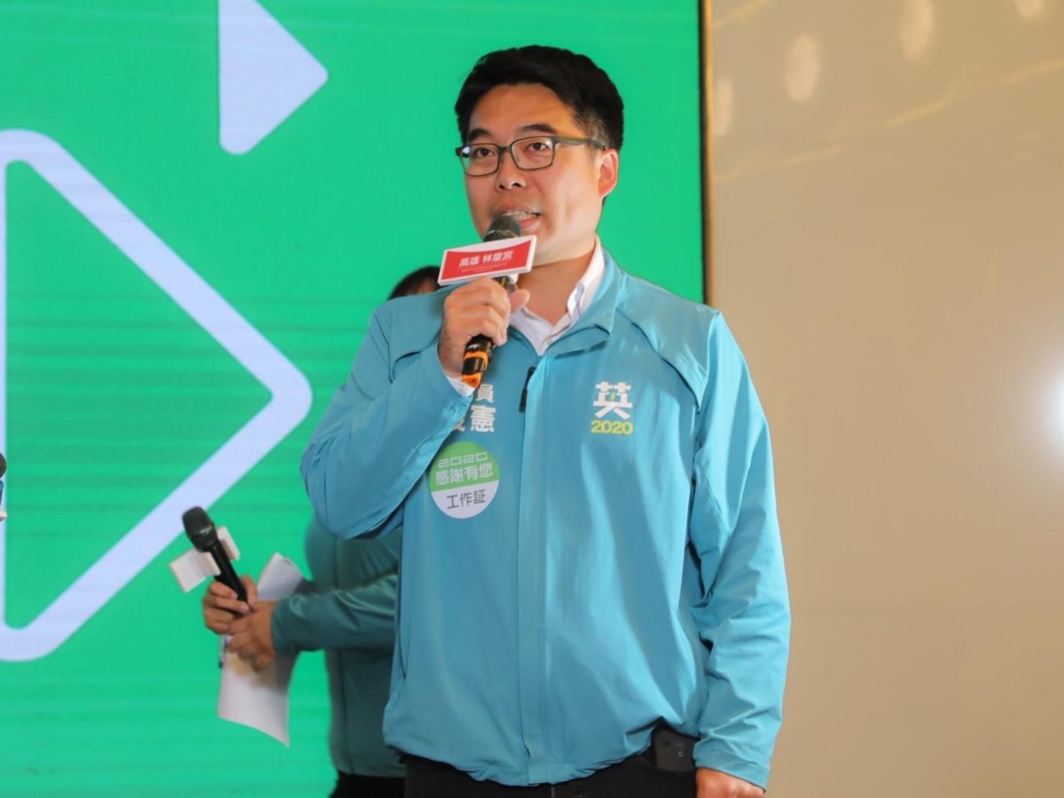 ▲針對國民黨民代投書媒體，批評高雄市財政飆速失控中，民進黨高市議員邱俊憲感慨PO文強調，不要一邊收割地方進步成果、一邊責罵政府籌款建設，一付標準的要馬兒跑又不給馬吃草的扭曲心態！（圖／截自邱俊憲臉書）