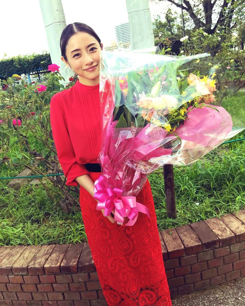 ▲石原聰美閃電結婚，網友收拾心情後還是紛紛獻上祝福。（圖／翻攝自石原聰美IG）