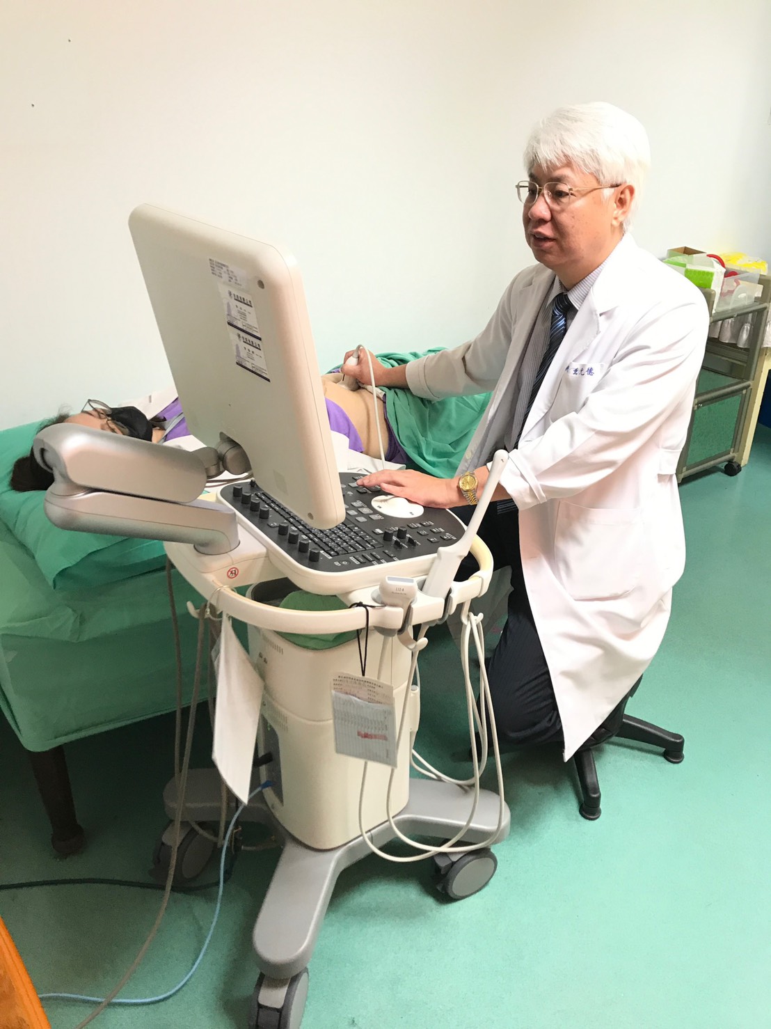 ▲醫師提醒，若出血持續且出血量過多，可能會休克，如有腹部不正常疼痛發生，應該更謹慎小心。〔圖／嘉義醫院提供2020.10.03〕