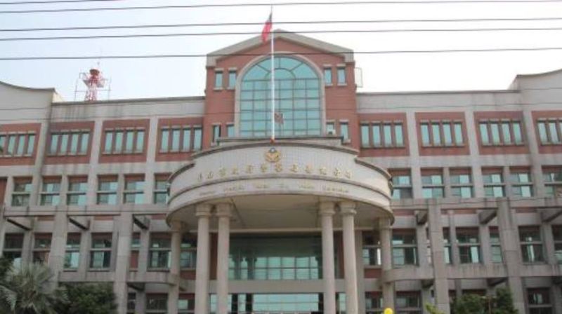 4日凌晨,新市區成功街一棟民宅發生槍擊案,張姓男子左胸中彈,有生命危險。