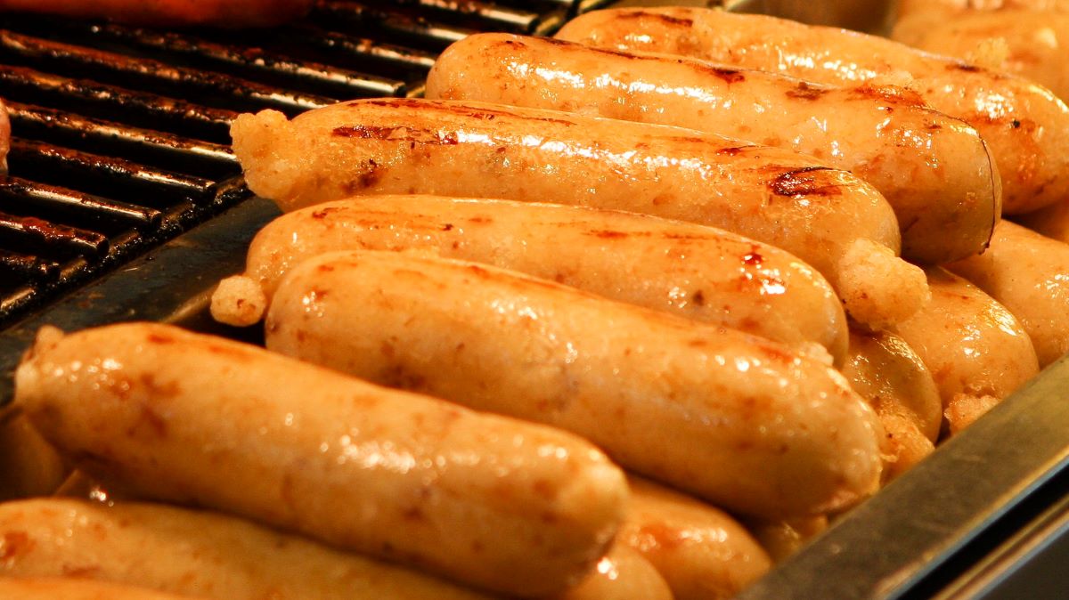 ▲一名女網友指出，自己到全聯買了糯米腸回家蒸煮，沒想到完成後卻發現糯米腸「全吐了」！（示意圖／翻攝維基百科）