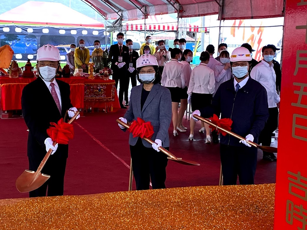 ▲總統蔡英文與行政院長蘇貞昌連袂出席南方澳跨港大橋新建動土典禮。（圖／記者李清貴攝,2020.10.05)