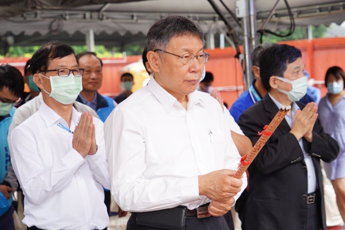 ▲面對市議會恐將提出多達20幾案的專案報告，因為議員們不滿「無心市政」，台北市長柯文哲無奈表示並未荒廢市政，每天都還是很努力在工作。（圖／台北市政府提供）