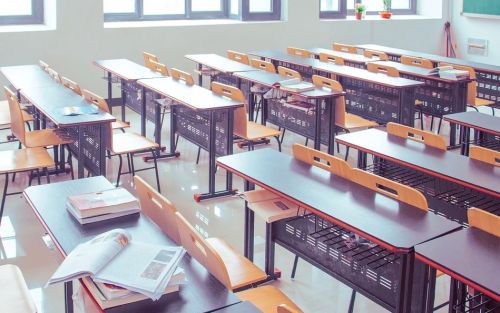 開學季精神科暴增！青少年拒學、自傷衝急診　醫3招培養心理韌性
