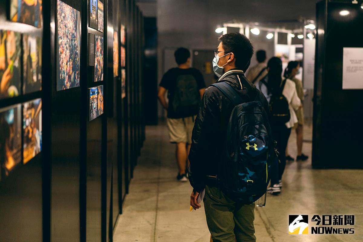 ▲「轉機：台灣」這個專為移工規劃的攝影展，讓因疫情期間無法出國的民眾，可透過影像、遊戲體驗，開啟一場不一樣的文化之旅。
（圖／記者陳美嘉攝，2020.10.05）
