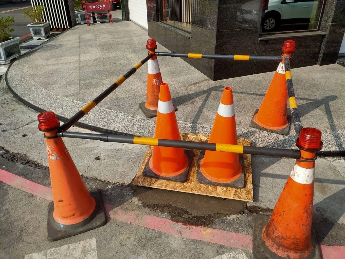 ▲高雄市再傳水溝蓋傷人事件，市府將全面檢視並追究廠商責任。（圖／高市養工處提供）