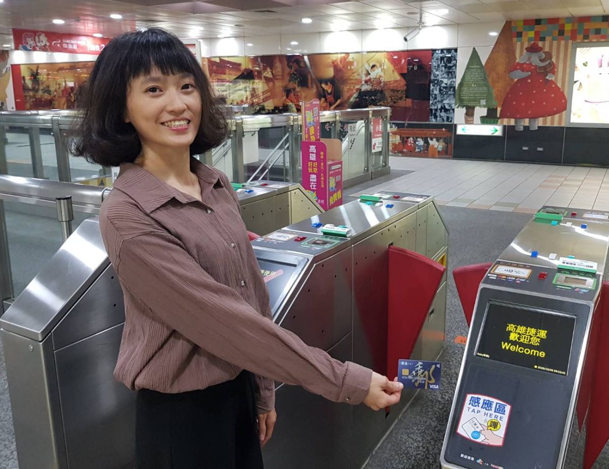 ▲高雄捷運公司為拉攏通勤、通學族群回流搭乘捷運，強力下猛藥。(圖／記者黃守作攝，2020.10.06)