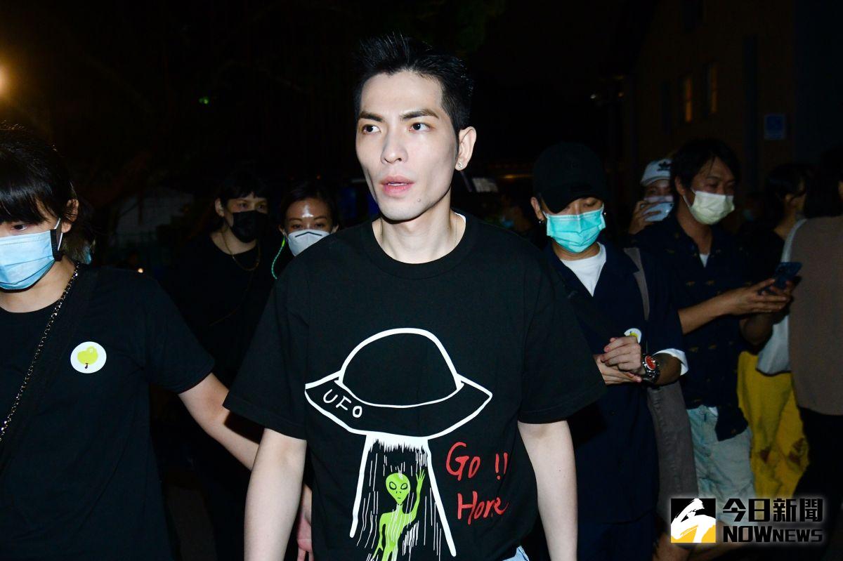 ▲蕭敬騰現身小鬼追思會。（圖／記者林柏年攝）