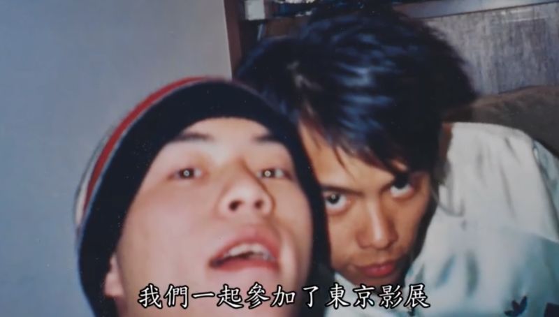 ▲▼Junior（上圖左、下圖右一）路過Energy簽唱會，想起離世的小鬼（上圖右、下圖中），感嘆丸子無法再合體。（圖／Junior 韓宜邦臉書）