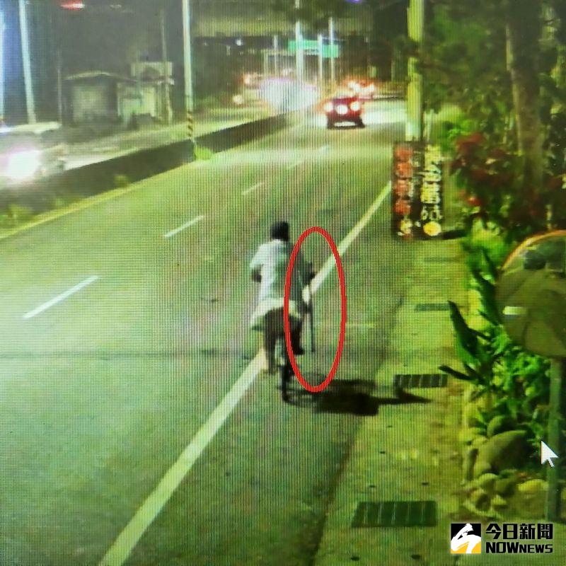 ▲老翁坦承犯行,供稱趁著深夜從雲林林內鄉騎20分鐘腳踏車沿雲彰大橋到彰化二水鄉果園行竊。(圖/記者陳雅芳翻攝,2020.10.08)