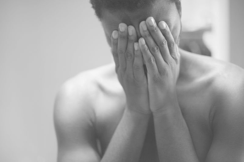 ▲原PO指出，男友的憂鬱量表測驗結果中，數據顯示男友在憂鬱、焦慮等方面的數值上都相當高。（示意圖，圖中人物與本文無關／翻攝Pixabay）