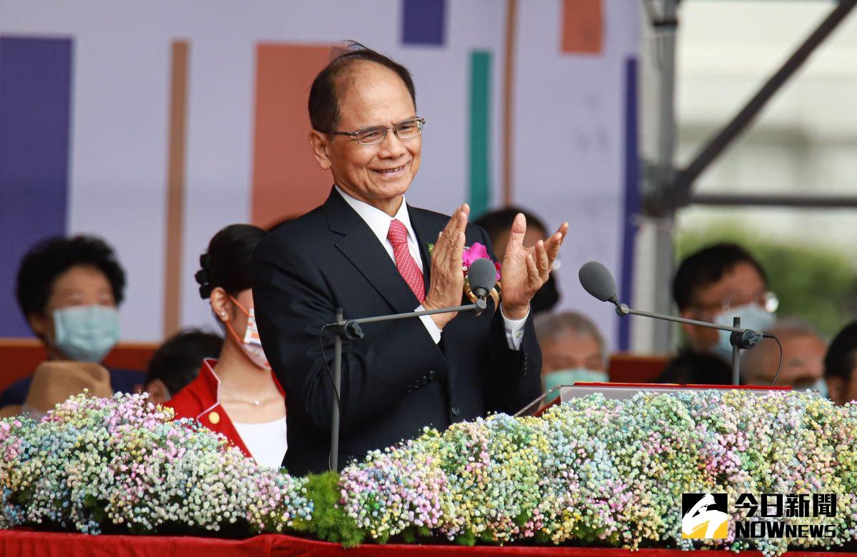 ▲去年國慶大典中，立法院院長游錫堃登高一呼，邀請國人共同參與修憲工程，無奈相關提案不是撤回就是被退回程序委員會，推動國家正常化過程十分不順。（圖／記者葉政勳攝，2020.10.10。）