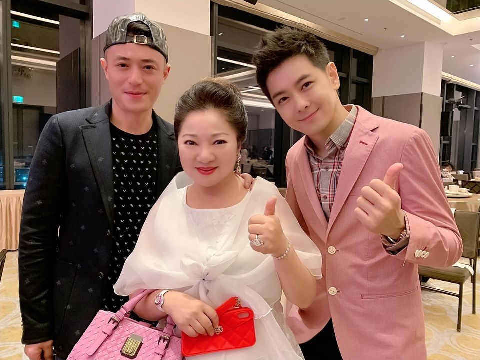 ▲白冰冰（中）與林志穎（右）、霍建華（左）2大男神同框。（圖／白冰冰臉書） 