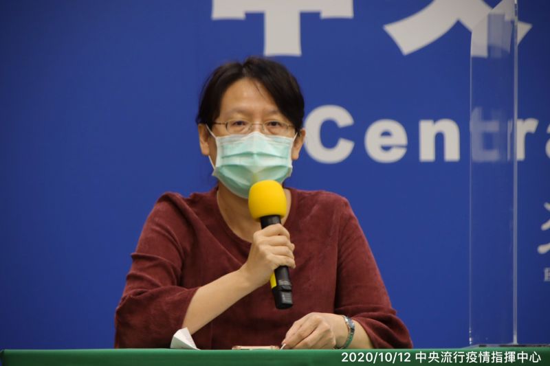 ▲就維也納愛樂管弦樂團音樂會申請案,今(12)日中央流行疫情指揮中心社區防疫組副組長楊靖慧進行說明。(圖/指揮中心提供)