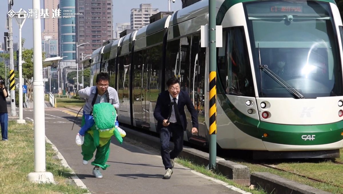 ▲台灣基進發布實測與輕軌賽跑影片。（圖／台灣基進高雄黨部提供）