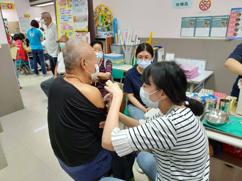 中市衛生所及合約院所　24日起僅供幼兒施打疫苗
