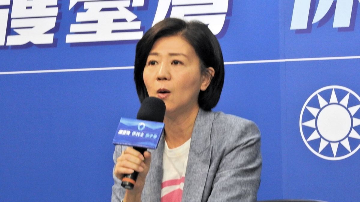 ▲國民黨文傳會主委王育敏在中常會後轉述，國民黨黨費將自110年度正式調整，每年調高為300元。（圖／記者陳弘志攝，2020.10.14）