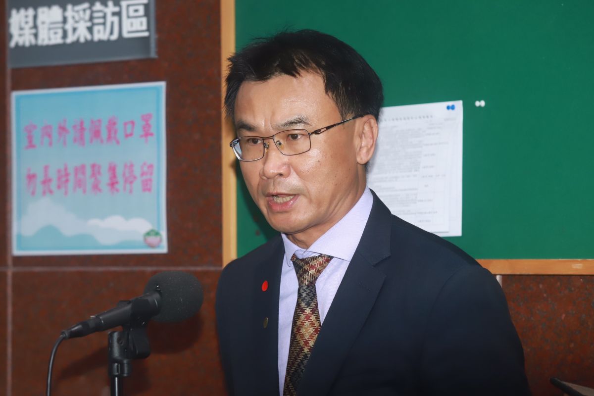 ▲農委會主委陳吉仲今（15）日於立院宣布，針對桃竹苗停灌農民的補償，一定每公頃超過12萬。（圖／記者葉政勳攝）
