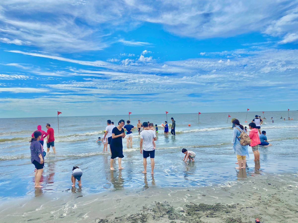 ▲大安濱海樂園成為中市首例以「海線景點」申請通過環境教育設施場所。(圖／觀旅局提供2020.10.15)